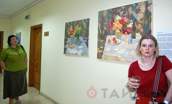 Одесский художник открыл в необычном месте выставку «Поцелуй лета»