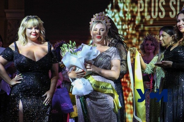 В Одессе выбрали Miss & Mrs Plus Size 2021: полюбуйся роскошными формами