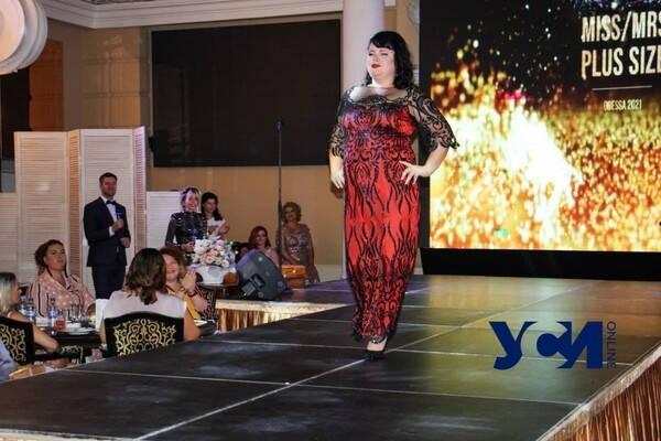 В Одессе выбрали Miss & Mrs Plus Size 2021: полюбуйся роскошными формами