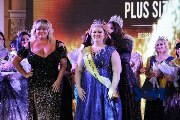 В Одессе выбрали Miss & Mrs Plus Size 2021: полюбуйся роскошными формами