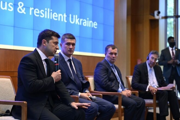 
План трансформации Украины. Зеленский нашел, куда потратить $277 млрд
