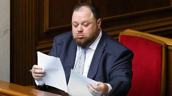 Закон об олигархах был принят с противоречащими друг другу поправками — придётся переголосовать
