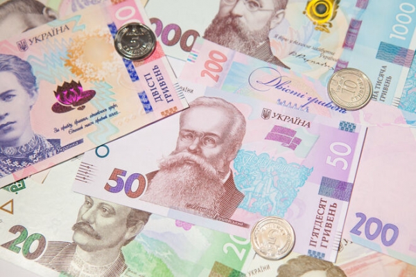 
В банках подскочил оборот наличных средств: какие операции проводили украинцы
