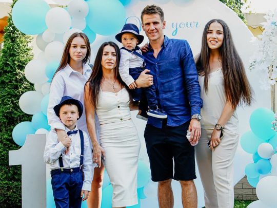 Футболіст «Динамо» Бесєдін повінчався з матір'ю двох своїх дітей