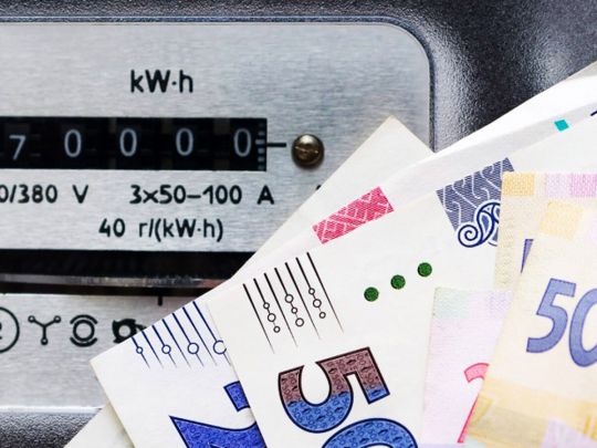 Тарифи на комуналку в Україні з 1 січня: що буде з цінами на електроенергію, газ та воду