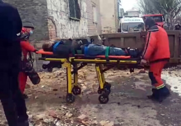 Обвал на Хуторской: погиб рабочий, на которого упала стена