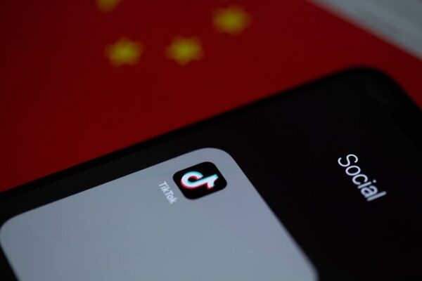 TikTok и Instagram тестируют платные подписки на популярных контент-мейкеров
TikTok и Instagram тестируют платные подписки на популярных контент-мейкеров