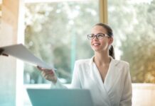 Украинки отказываются от физической работы в Польше: 80% мигрантов имеют высшее образование