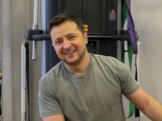 «Петя спить, Нора позіхає»: у мережі викликало ажіотаж перше фото Зеленського у новому році з тренування