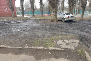 Автохамы в Одессе: свежая фотоподборка очень плохой парковки за неделю