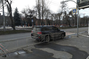Автохамы в Одессе: свежая фотоподборка очень плохой парковки за неделю