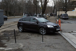 Автохамы в Одессе: свежая фотоподборка очень плохой парковки за неделю