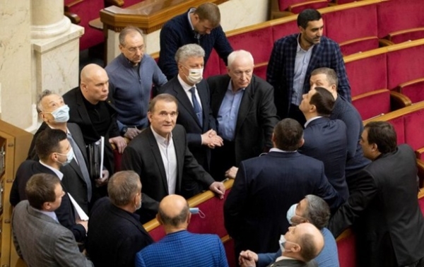 Итоги 19.03: Запрет партий и лагеря для пленниковСюжет