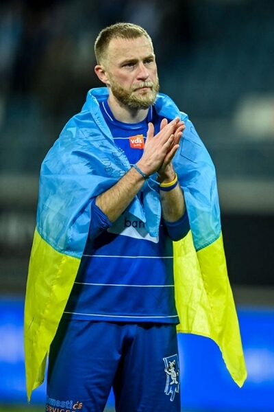 «Молюся й плачу»: Безус став героєм матчу чемпіонату Бельгії та закликав закрити небо над Україною (відео)