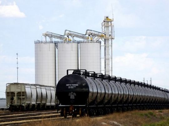 США оголосили про повну заборону імпорту нафти та газу з Росії