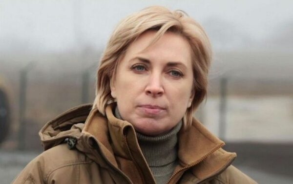 Украина и Россия провели первый обмен пленными: освобождены моряки Украина и Россия провели первый обмен пленными: освобождены моряки