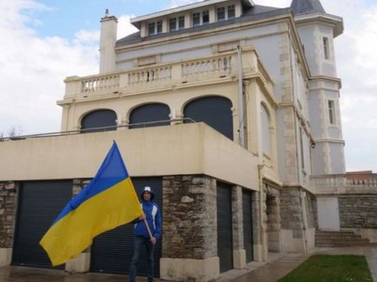 У Франції заарештовано вілли колишнього зятя путіна, олігархів Дерипаски та Бажаєва