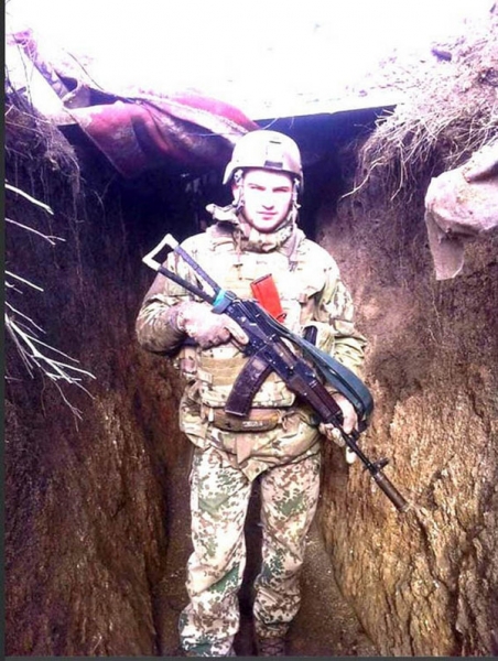 «Він був взірцем для багатьох військових»: у Дніпрі попрощалися з легендарним командиром роти