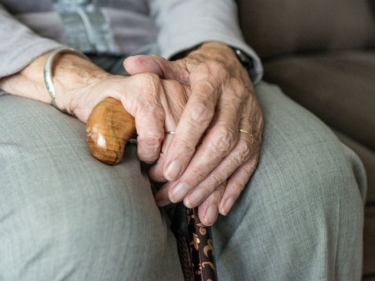 «Відчувають себе непотрібними та не хочуть нікого турбувати»: у Польщі все частіше помирають українські пенсіонери