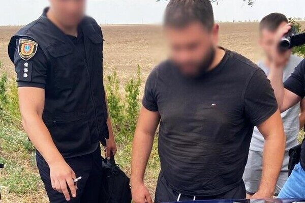 В Одесской области за снятие с военного учета брали 12 000 долларов В Одесской области за снятие с военного учета брали 12 000 долларов