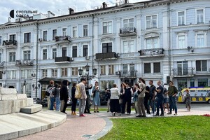 "Убийца" и "снести": в Одессе снова разрисовали памятник Екатерине II (обновлено)