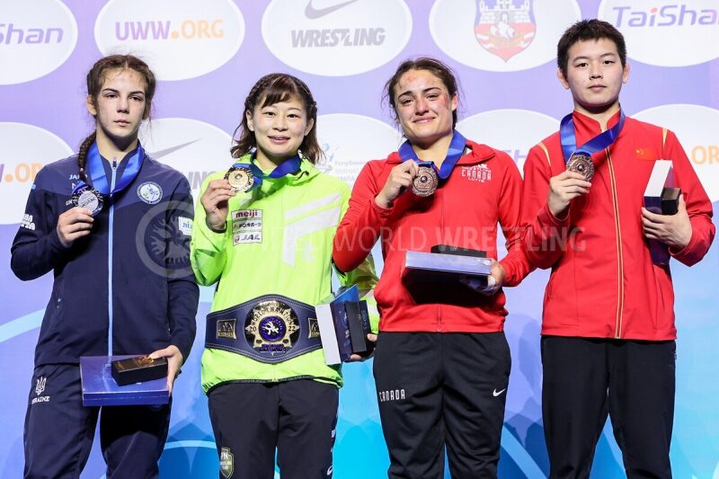 Українка Олександра Хоменець з&nbsp;травмою стала у&nbsp;19 років віцечемпіонкою світу з&nbsp;боротьби