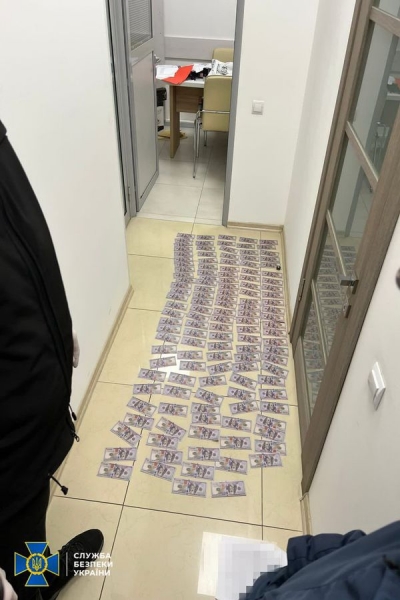 У Києві затримано депутата від ОПЗЖ та керівника філії банку: пропонували призовникам бігти за кордон