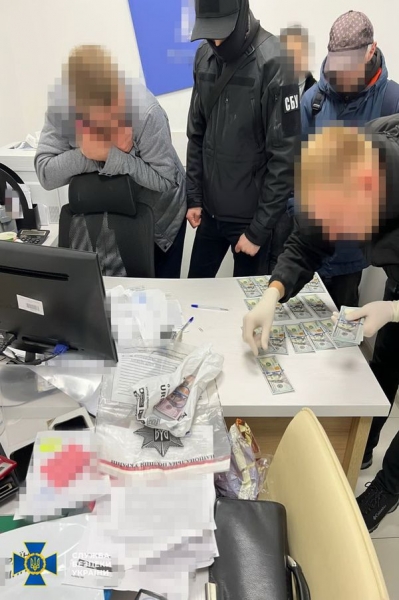 У Києві затримано депутата від ОПЗЖ та керівника філії банку: пропонували призовникам бігти за кордон