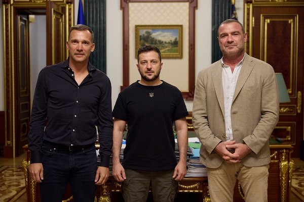 Лієв Шрайбер запустив збір на генератори для українських медустанов