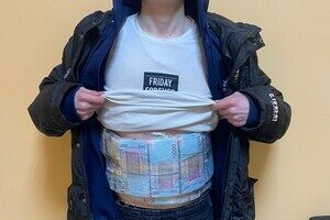 В Одесской области у путешественника нашли "пояс" из денег на 2,2 миллиона&nbsp;