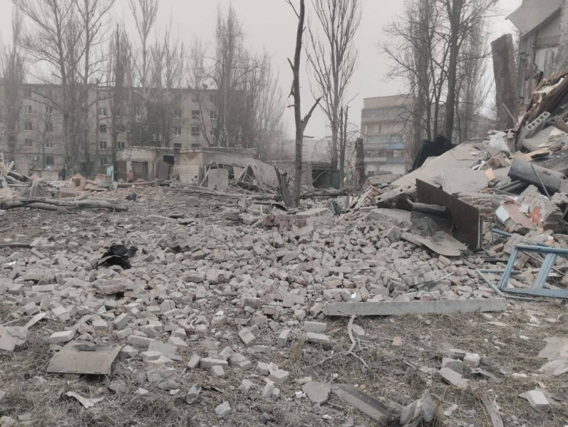 Окупанти завдали авіаудару по двох багатоповерхівках в Авдіївці (фото)