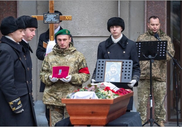 Не дожил несколько дней до 47-летия: в Одессе простились с погибшим пограничником
