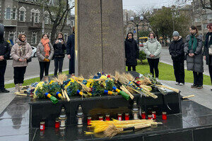 В Одессе почтили память жертв Голодоморов В Одессе почтили память жертв Голодоморов
