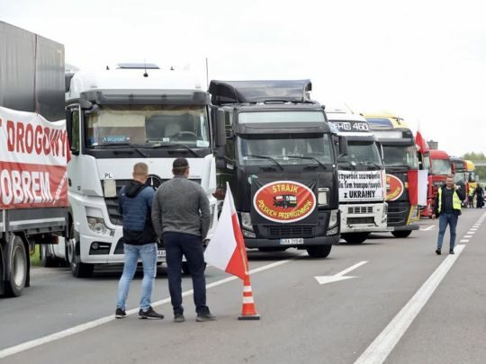 Заблокують четвертий пункт пропуску: польські перевізники пішли на загострення ситуації
