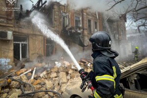 Сегодняшние взрывы в Одессе и еще один прилет в ЖК: что известно на данный момент (обновляется)