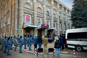 В Одессе простились с военным, который погиб на Запорожском направлении В Одессе простились с военным, который погиб на Запорожском направлении