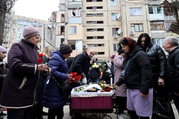 В&nbsp;Одессе простились с врачом, дизайнером и четырехмесячным ребенком, которых убил российский дрон