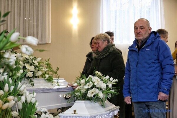 В&nbsp;Одессе простились с врачом, дизайнером и четырехмесячным ребенком, которых убил российский дрон