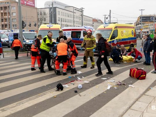Жахлива ДТП в Польщі: у місті Щецин автомобіль збив на переході 12 людей