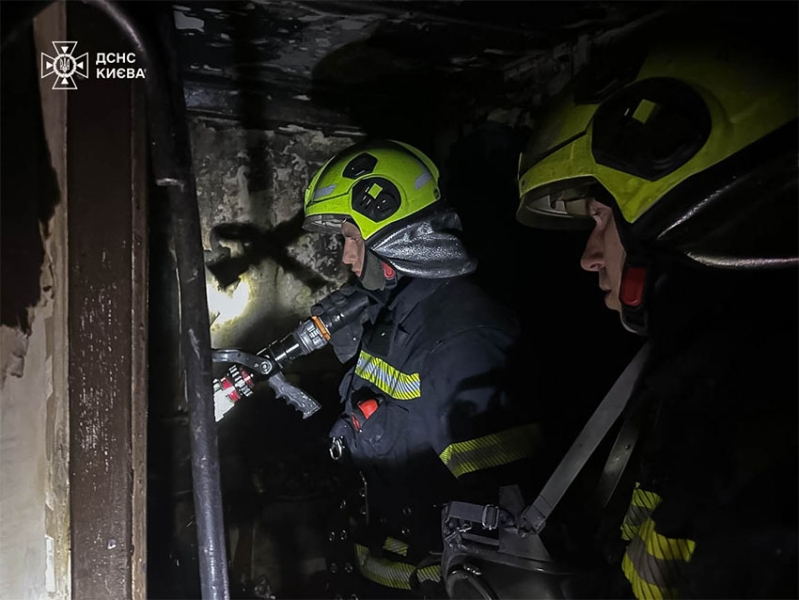 Знайшли обгорілі тіла: у Києві на Подолі сталася смертельна пожежа