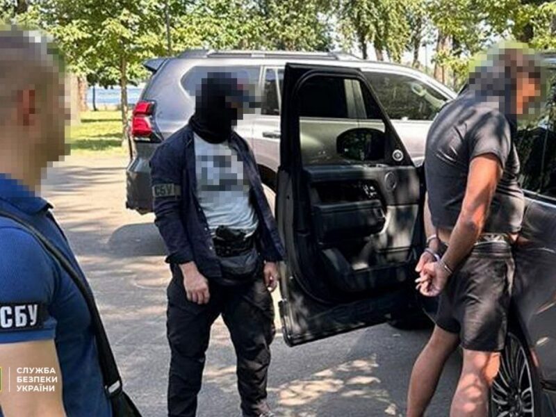Один із керівників податкової служби Києва затриманий за побори з підприємців (фото)