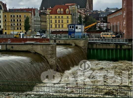 Велика вода: Вроцлав готується до найгіршого з 1997 року сценарію повіні в місті (фото)