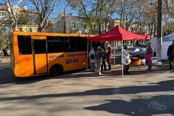 Одессу снова атаковали баллистикой: были слышны взрывы (обновляется) Одессу снова атаковали баллистикой: были слышны взрывы (обновляется)