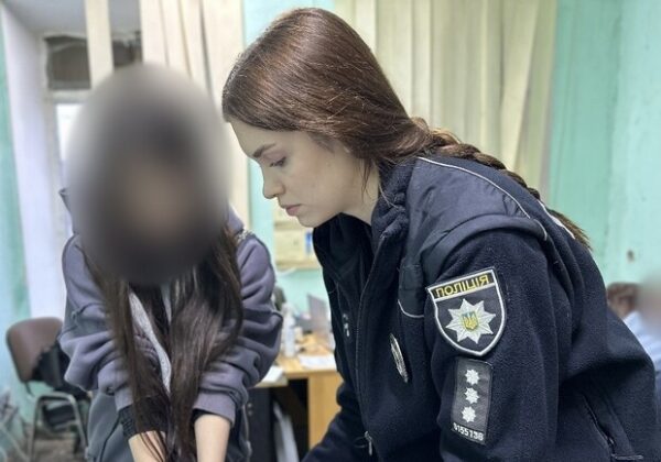 В Одессе две подруги на заказ поджигали автомобили В Одессе две подруги на заказ поджигали автомобили
