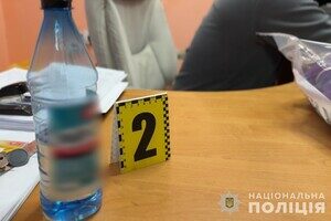 В Одессе две подруги на заказ поджигали автомобили В Одессе две подруги на заказ поджигали автомобили