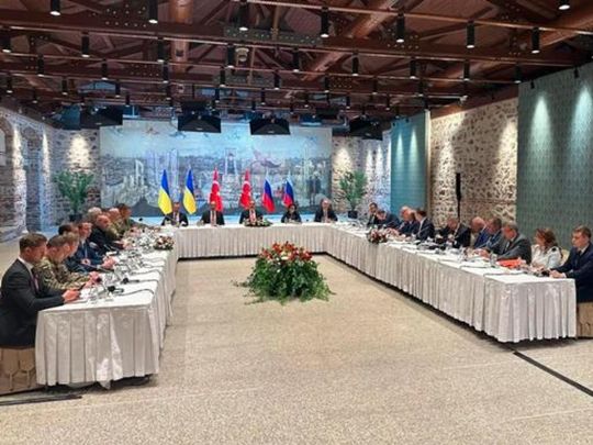 У Стамбулі російська делегація погрожувала захопити нові області України — ЗМІ