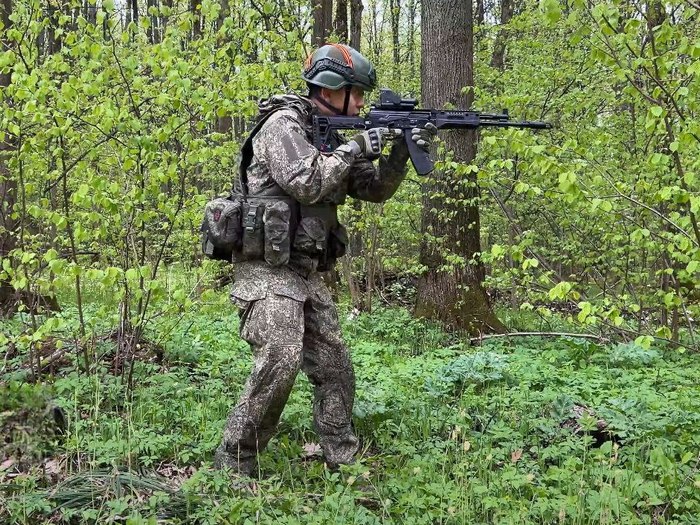 Від росії до Китаю і білорусі: хто одягає і озброює бійців КНДР, які воюють проти України