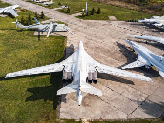 Окупанти сховали Ту-160 біля Америки: туди фура з&nbsp;дронами не&nbsp;доїде