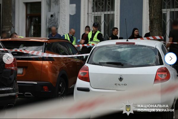 Застрелив дружину і наклав на себе руки: кривава сімейна драма розігралася на одній з вулиць Житомира (фото)