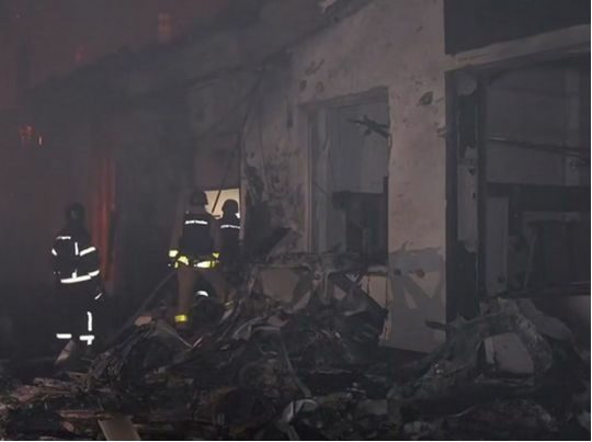 Атака на Україну: у Харкові пошкоджено супермаркет та автомийку, є постраждалі